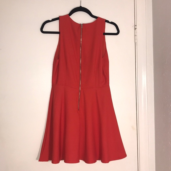 Dress - Picture 6 of 6